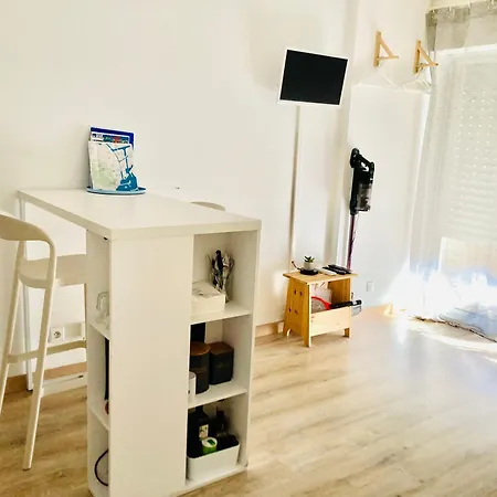 Studio 7 דירה