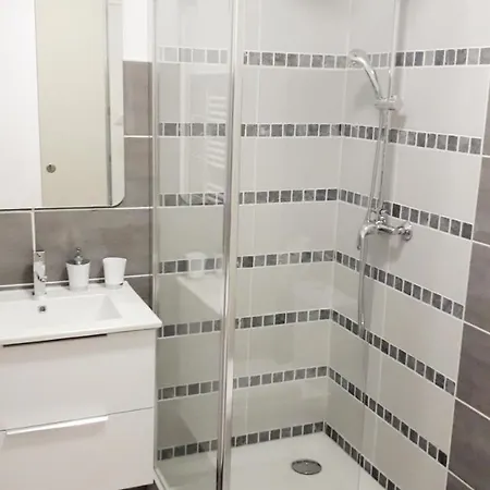 Апартаменты Bohemian In Center *